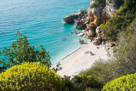 Appartamento Mirto Cala Gonone Exteriör bild